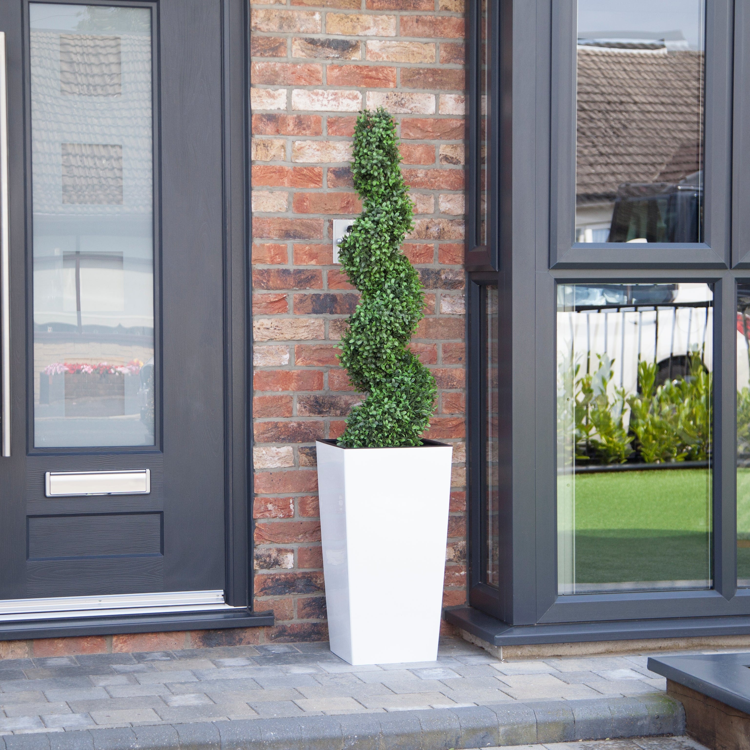 Artificial Buxus Spiral Topiary in White Planter – Faux Boxwood Tree Outdoor